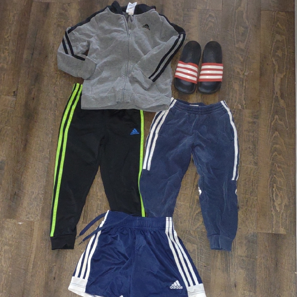 Adidas Gray Jacket and Black Slides Set